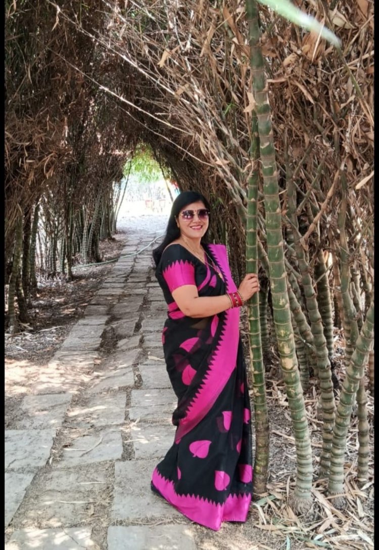 साड़ी को प्रमोट करने में जुटी है टीम स्वयंसिद्धा, प्रतियोगिता में महिलाओं ने लिया बढ़-चढ़कर हिस्सा