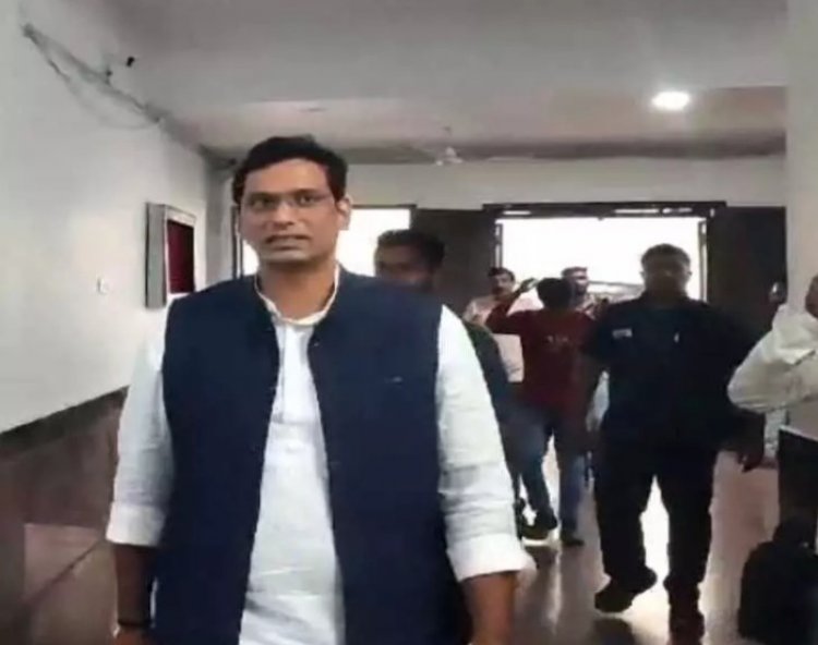 बलौदाबाजार हिंसा: तीन नोटिस के बाद विधायक देवेंद्र यादव पहुंचे एसपी दफ्तर