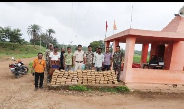 ट्रैक्टर में चेंबर बनाकर गंजे की तस्करी, 10 लाख रुपए का गांजा बरामद