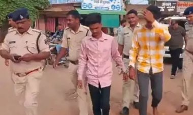 हत्या के आरोपियों का पुलिस ने निकाला जुलूस