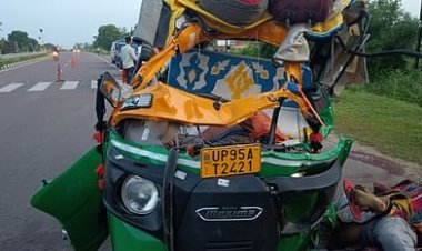 बागेश्वर धाम दर्शन को जा रहे श्रद्धालुओं से भरी ऑटो ट्रक के पीछे जा घुसी, मासूम सहित 7 लोगों की मौत