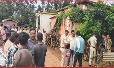 दुर्ग संभाग में सरपंच की गला रेतकर हत्या, पोस्टमैन के बेडरूम में मिली लाश