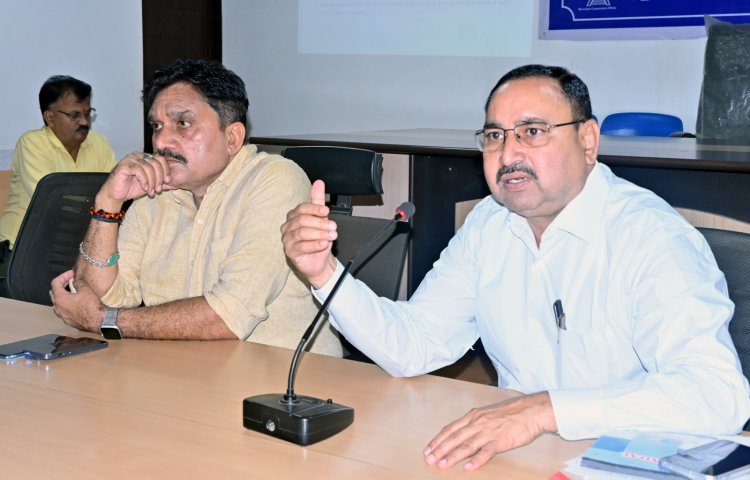 खूले में मेडिकल वेस्ट फेंकते हुए पाये जाने पर हॉस्पिटल का गुमास्ता लाईसेंस, ट्रेड लाइसेंस होगा निरस्त