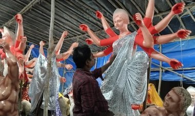 बंगाली समुदाय के लोग षष्टी को करेंगे माँ दुर्गा का स्वागत; सेक्टर 6, हुडको, वैशाली नगर और हाउसिंग बोर्ड कालीबाड़ी में तैयारी जोरों पर