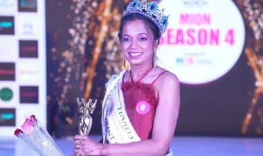 VIDEO दुर्ग की अनीता सरकार को ब्यूटी पेजेंट में मिला दो खिताब, बॉलीवुड सेलिब्रिटी अमन वर्मा के हाथों हुई सम्मानित