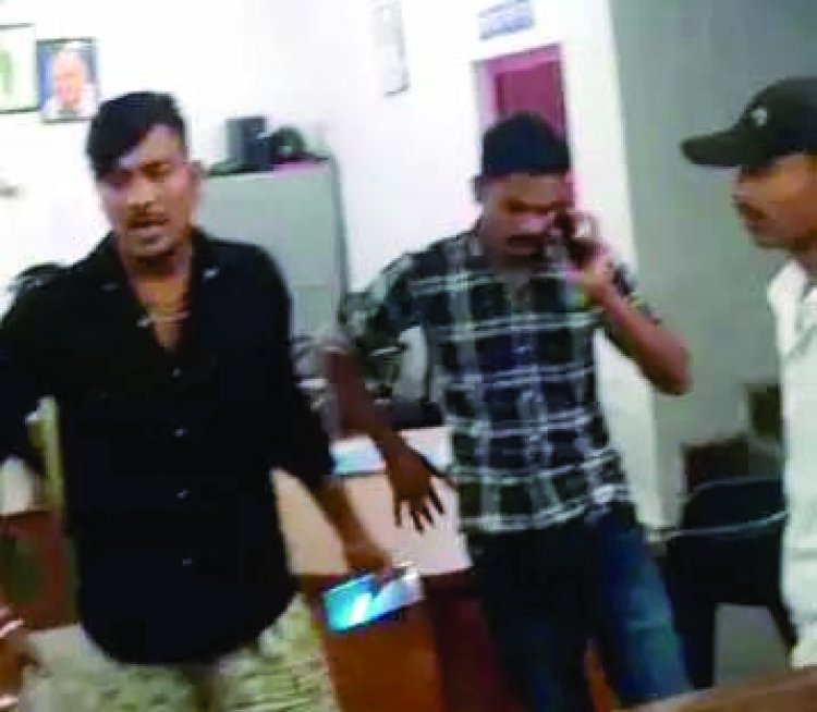 घायल बदमाश का रिपोर्ट दर्ज नहीं करना पुलिस कर्मियों को पड़ा भारी, थाना प्रभारी सहित 6 लाइन अटैच