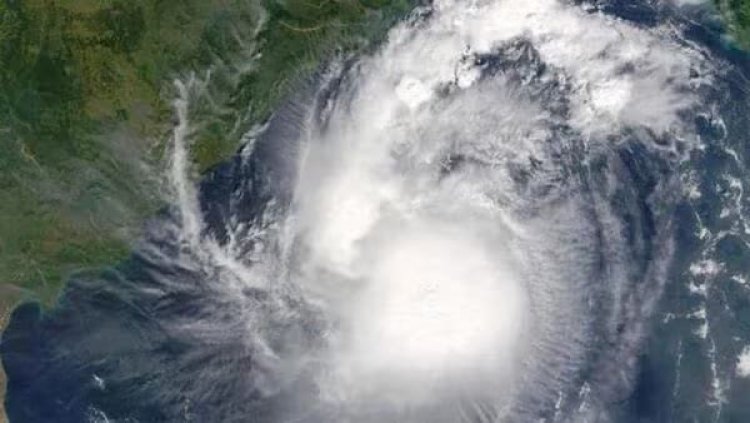 चक्रवाती तूफान डाना के कारण छत्तीसगढ़ से गुजरने वाली इन ट्रेनों को किया गया रद्द, परेशानी से बचने देखे सूची
