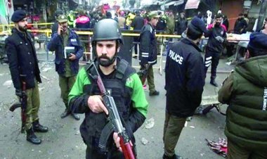 रेलवे स्टेशन के बुकिंग कार्यालय में बम विस्फोट में 20 लोगों की मौत 