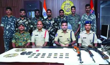 जंगल में नक्सलियों के छिपाए हथियारों का जखीरा बरामद