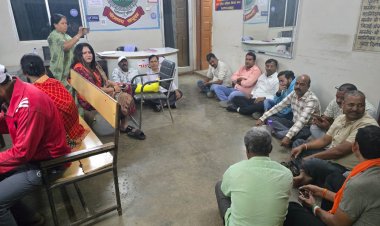 मंदिर में गाली गलौज और पुजारी को जान से मारने की धमकी, भिलाई के इस थाने में धरने पर बैठे पुजारी और आम जनता