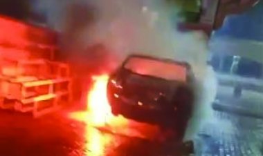 भिलाई के इस मंदिर परिसर में खड़ी कार में लगी भीषण आग, देखें VIDEO