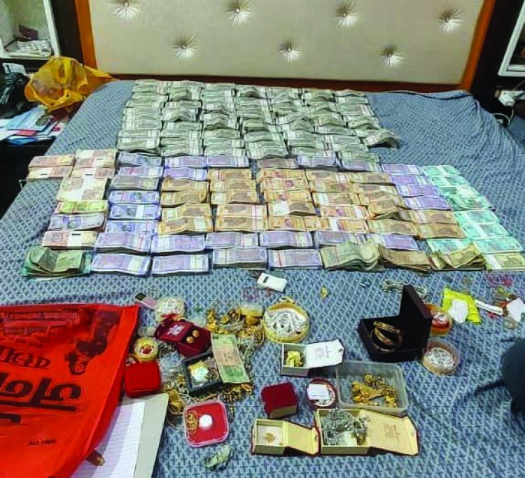 अवैध खनन को लेकर तीन राज्यों में CBI का छापा: करोड़ों रुपए के गहने, लाखों रुपए नकद सहित बड़ी संख्या में जिंदा कारतूस बरामद