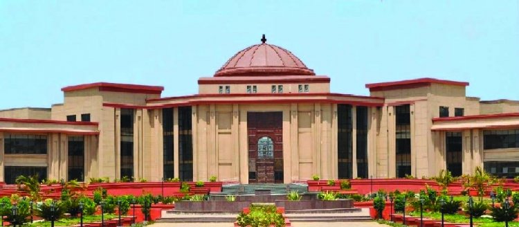 पत्नी की झगड़े की वजह से गई स्टेशन मास्टर की नौकरी, रेलवे को करीब 3 करोड़ का हुआ नुकसान, हाईकोर्ट ने पति को दी तलाक की मंजूरी