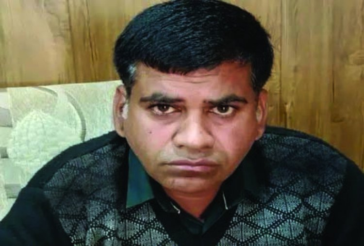 इस पटवारी को 12 हजार रिश्वत लेते ACB ने रंगे हाथों पकड़ा