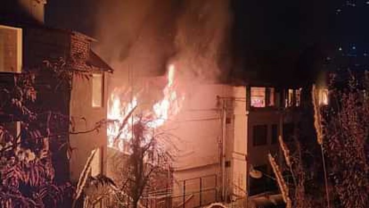हीटर से इस होटल में लगी भीषण आग, सारा सामान जलकर खाक, 31 पर्यटक मौजूद थे