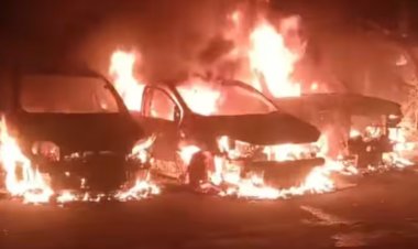 मंत्री के ड्राइवर द्वारा हॉर्न बजाने को लेकर हिंसक झड़प, कई दुकानें और वाहनों को किया आग के हवाले