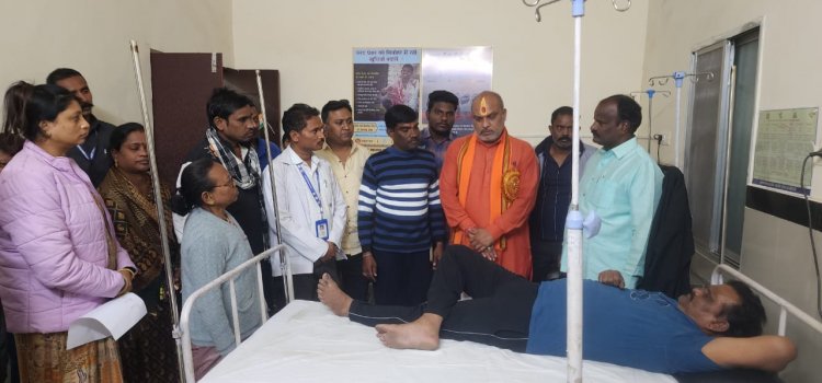 हैजा से महिला की मौत, उल्टी-दस्त से दो दर्जन लोग पीड़ित, मरीजों से मिले विधायक ललित चन्द्राकर