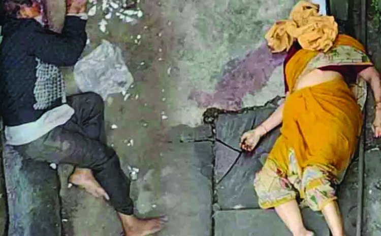 बुजुर्ग भाई-बहन की हत्या, आंगन में पड़ा था दोनों का शव