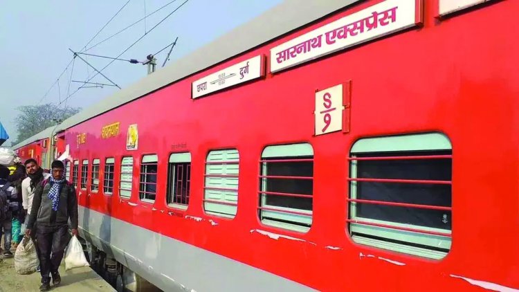 ट्रेनों में उमड़ी भीड़ के कारण छपरा सारनाथ एक्सप्रेस रद्द