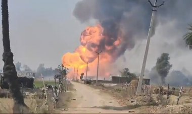 गैस सिलेंडर के गोदाम में लगी आग, 350 से ज्यादा सिलेंडर फटे, देखें VIDEO 