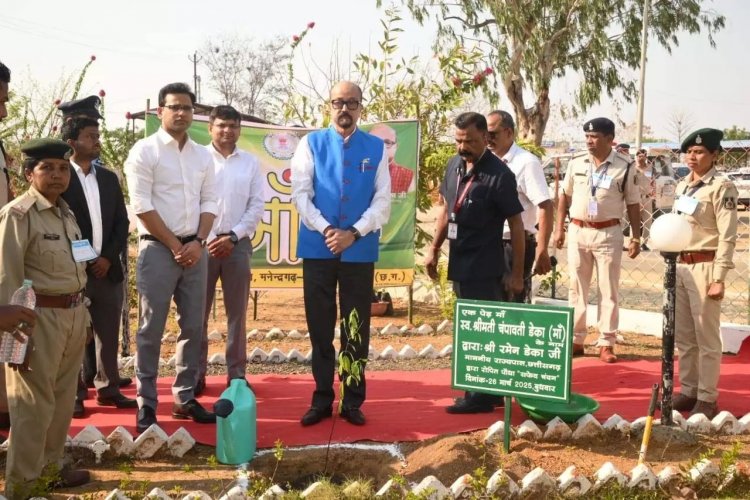 राज्यपाल रमेन डेका ने अधिक से अधिक पौधरोपण करने की अपील