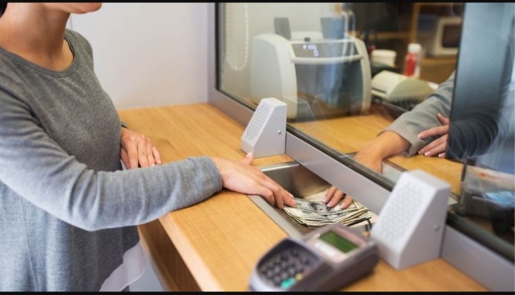 ATM इस्तेमाल करने वालों के लिए जरूरी खबर, एटीएम से रुपए निकलने पर अब इतने रुपए लगेंगे चार्ज