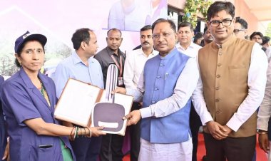 ई-ऑटो सेवा का मुख्यमंत्री विष्णु देव साय ने किया शुभारंभ