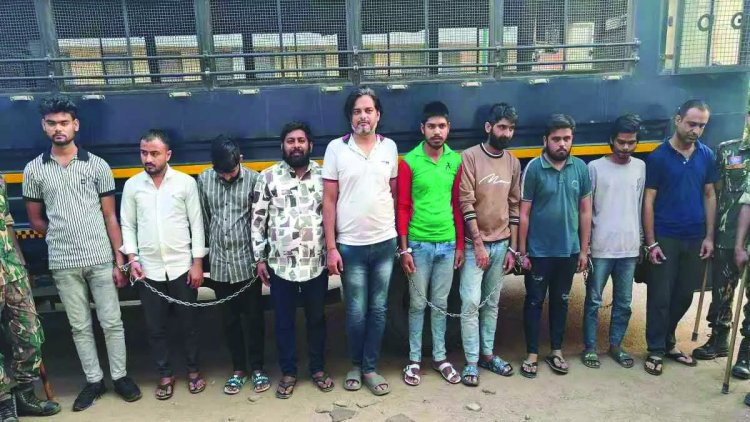 करोड़ों रुपए के आईपीएल क्रिकेट सट्टे का खुलासा, ऑनलाइन क्रिकेट सट्टा का संचालन करने वाले गिरोह के 10 आरोपी गिरफ्तार