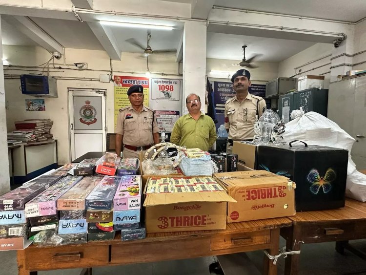 दो सगे भाई से हुक्का सामग्रियों का जखीरा बरामद, लाखों रुपए का सामान जब्त, पहले भी जा चुके हैं जेल