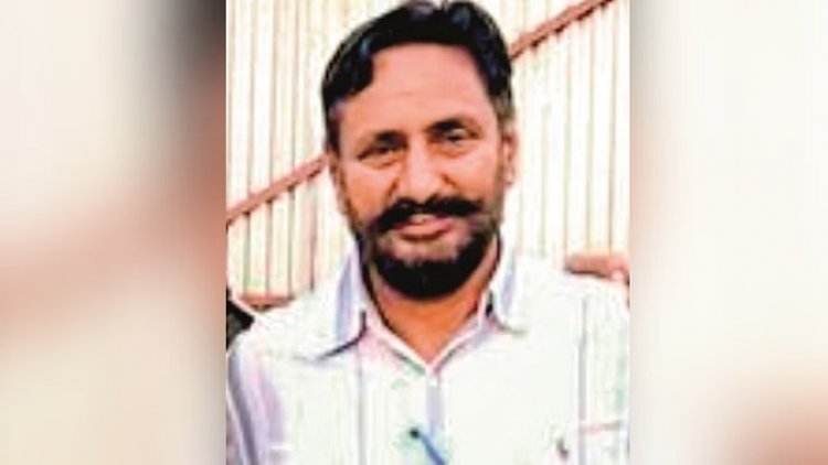 विवाद निपटाने गए सब इंस्पेक्टर को उसी का रिवाल्वर छीनकर सरपंच ने गोलियों से भून दिया