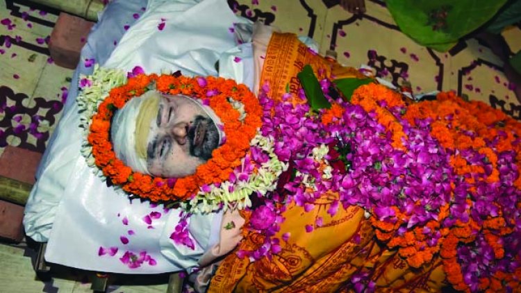 आतंकवादी हमले में मारे गए रायपुर के व्यापारी को दी गई श्रद्धांजिल, नम आंखों से दी अंतिम विदाई