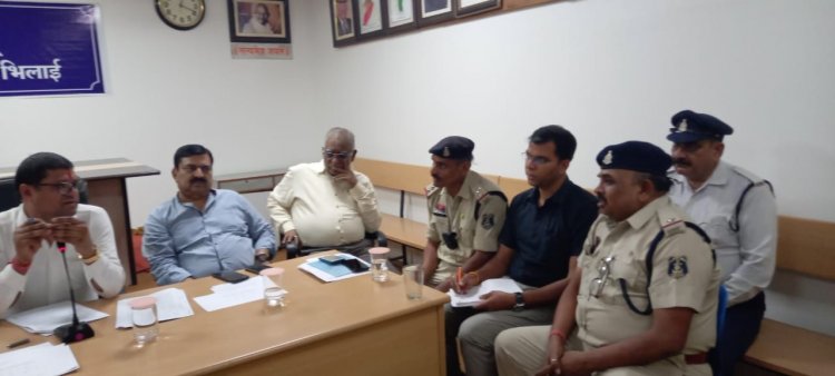 सुपेला संडे मार्केट एवं नेशनल हाईवे खुर्शीपार तथा सुपेला गदा चौक में स्थित शराब दुकान को हटाने की गई चर्चा