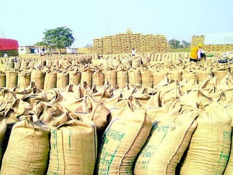 धान उपार्जन केंद्र में 8 लाख गड़बड़ी, तीन लोगों पर अपराध दर्ज