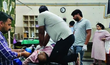 कर्ज के बोझ तले दबे कारोबारी परिवार के सात लोगों ने जहर खाकर की आत्महत्या, कार में मिली लाश