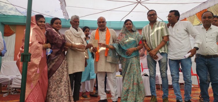 अधिकारी कर्मचारी अपना व्यवहार शालीन रखे, जनता किसी काम को लेकर आपके बीच आते है तो नम्रता पूर्वक बात करें-विधायक ललित चंद्राकर