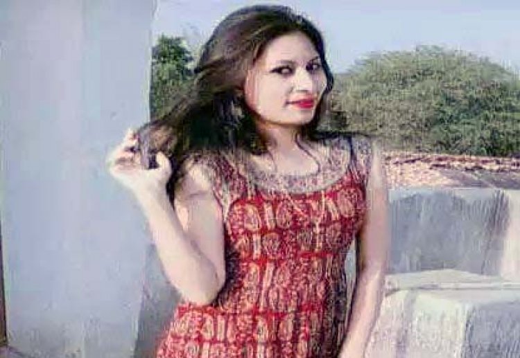 चुनरी से लटकती मिली युवती की लाश