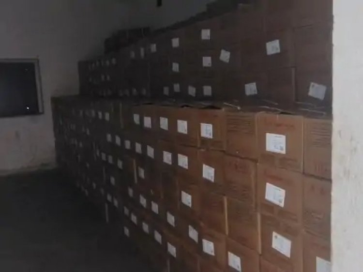 नक्सलियों ने लूटे 5000 किलो बारूद, वाहन चालक को भी किया किडनैप