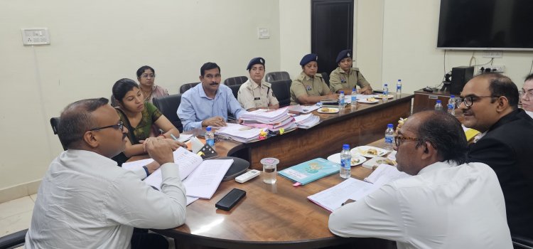 पुलिस महानिरीक्षक दुर्ग रेंज ने की 250 से अधिक प्रकरणों पर की समीक्षा