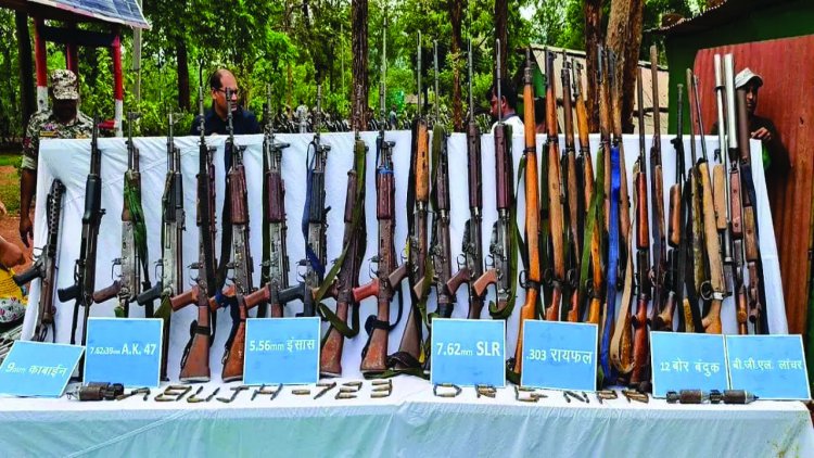 नक्सलियों के कब्जे से कुल 29 हथियार बरामद