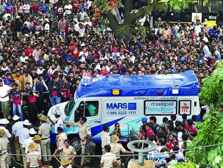 आईपीएल भगदड़ मामले में RCB अधिकारी समेत 4 आरोपी गिरफ्तार, भागने की फिराक में था आरसीबी का मार्केटिंग हेड