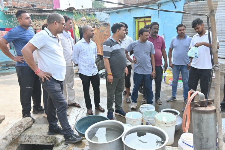 शुद्ध पेयजल सप्लाई को लेकर आयुक्त ने किया निरीक्षण