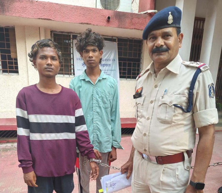राह चलते लोगों से मोबाइल लूटने वाले दो नाबालिग सहित 4 गिरफ्तार