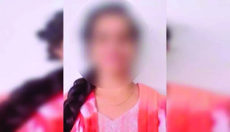 महिला प्रोफेसर ने फांसी लगाकर की आत्महत्या