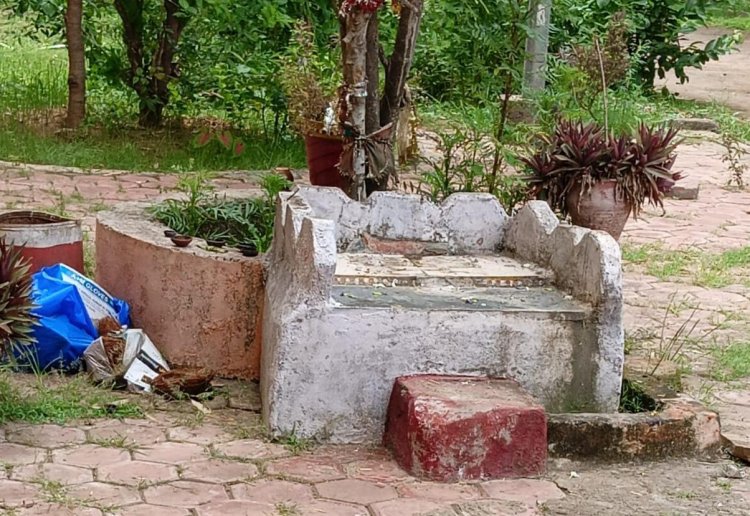 नर्सिंग कॉलेज परिसर से शिवलिंग हटाने पर विहिप एवं बजरंग दल ने किया विरोध