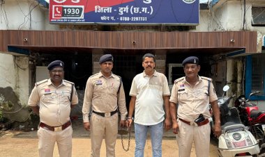 बकरा काटने वाले चापड़ से युवक पर जानलेवा हमला: सुपेला पुलिस ने फरार मुख्य आरोपी को किया गिरफ्तार