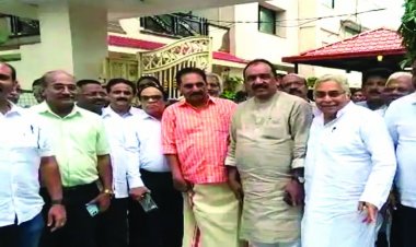 धर्मांतरण पर गिरफ्तारी और अब सियासी तूफान: कांग्रेस सांसदों की ननों से मुलाकात, बोले – अल्पसंख्यकों पर हमला