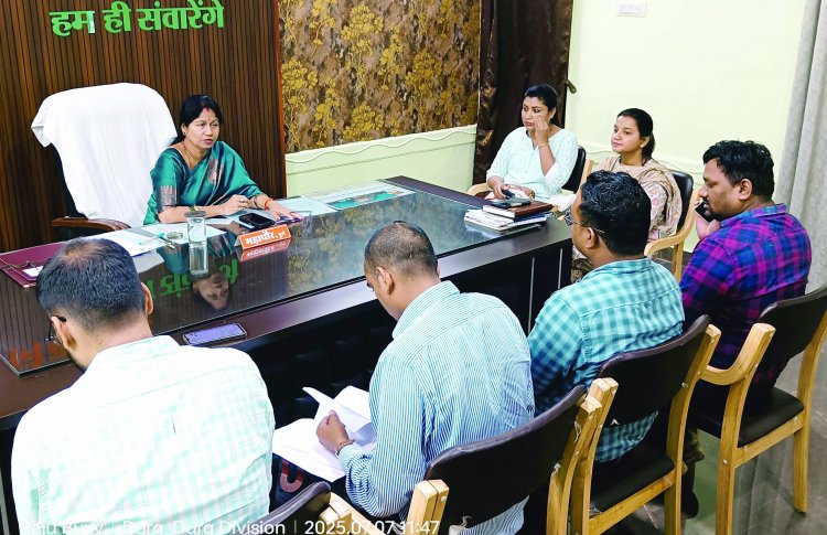 महापौर अलका बाघमार ने इंजीनियरों को सौंपी नई जिम्मेदारी