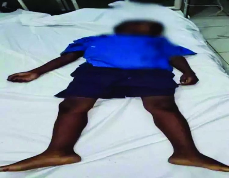 हॉस्टल में तीसरी कक्षा के छात्र की संदिग्ध जीव के काटने से मौत, वार्डन और मंडल संयोजक पद से हटाए गए