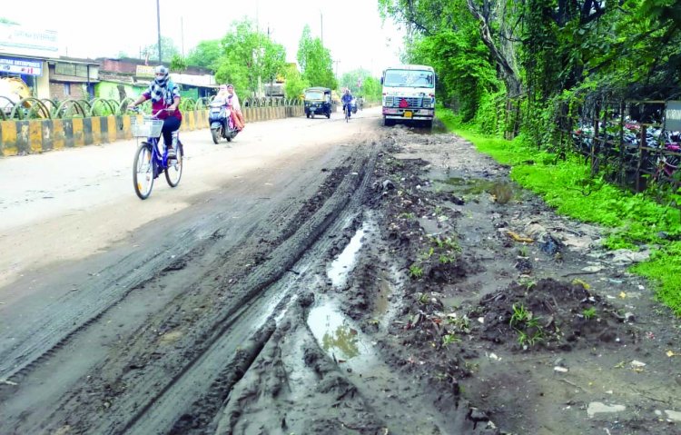 नंदिनी रोड पर भारी अतिक्रमण, स्कूल बसों और एम्बुलेंस को नहीं मिल रही राह, राजू गुप्ता ने उठाई आवाज