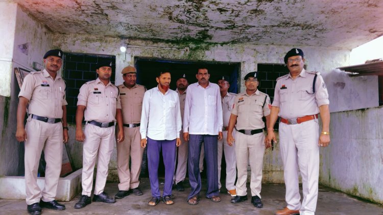 राजस्व अभिलेखों में कूटरचना कर फर्जी नामांतरण कराने वाले दो आरोपी गिरफ्तार, अन्य की तलाश जारी